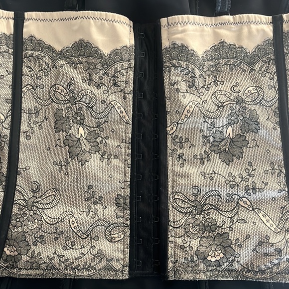 Chanelle Bustier top lace printed M - Picture 3 of 7